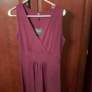 Very pretty summer dress new with tags in a gorgeous burgundy color.